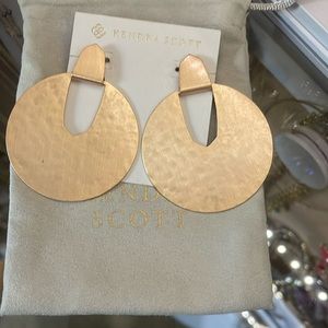 Kendra Scott rose gold disc earrings